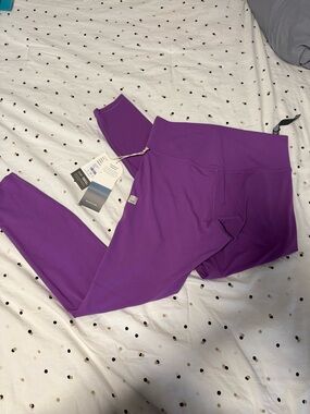 Vuori Purple leggings with Tag